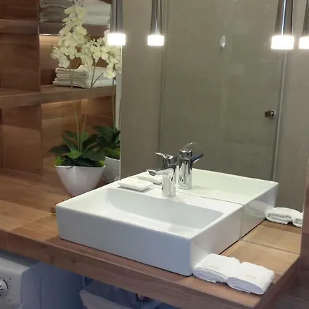 Aria Apartman